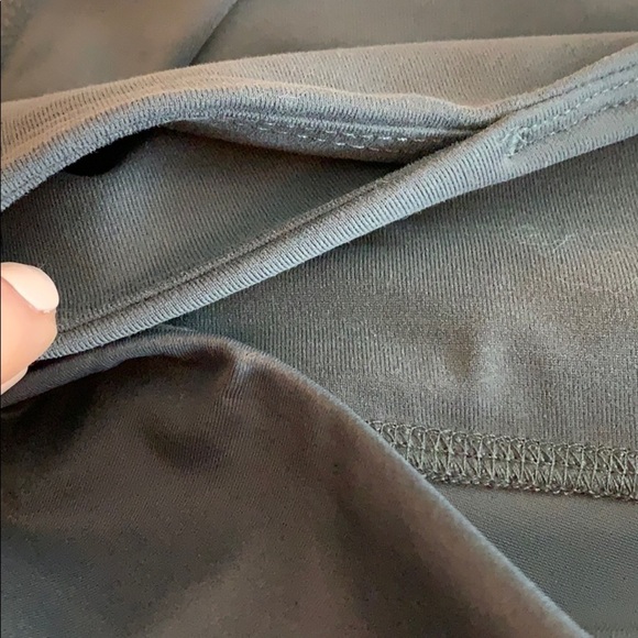 NWT Peach: satin finish front, matt on the backside, med. compression leggings - Picture 8 of 8